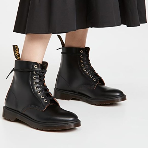 Dr. Martens | 1460 Pascal 8 Eye Boots NEW - Picture 1 of 12